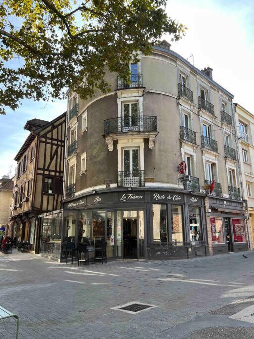 Magnifique Appartement Familiale 6 Personnes 3 Chambres Et 3 Salles De Bain En Hyper Centre Avec Rue Pietonne Parking 20M تروي المظهر الخارجي الصورة